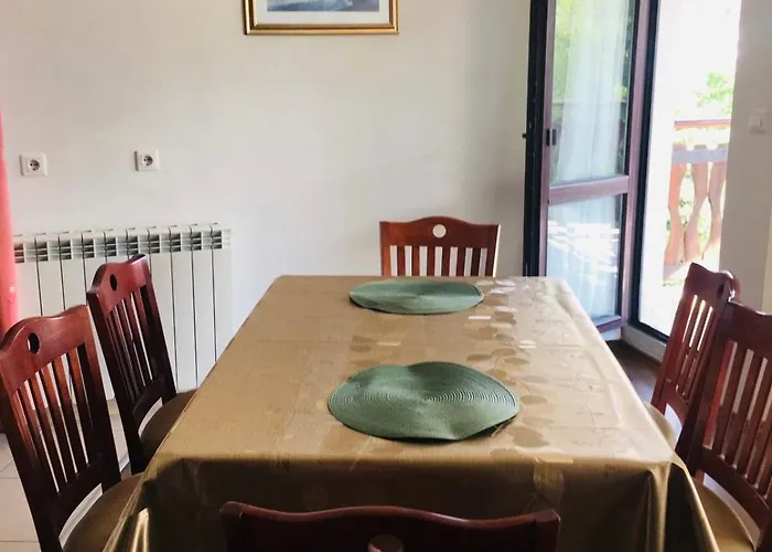 Aparthotel Beautiful Two Bedroom 4th Floor In Elegant Luxe With Pool, Sauna, Gym And Steam 4*